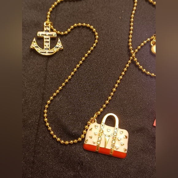 ✨️ BETSEY JOHNSON CUTE ANCHOR LUGGAGE TRAVEL BAG CHARM NECKLACE CHAIN  ✨️ - Picture 3 of 5